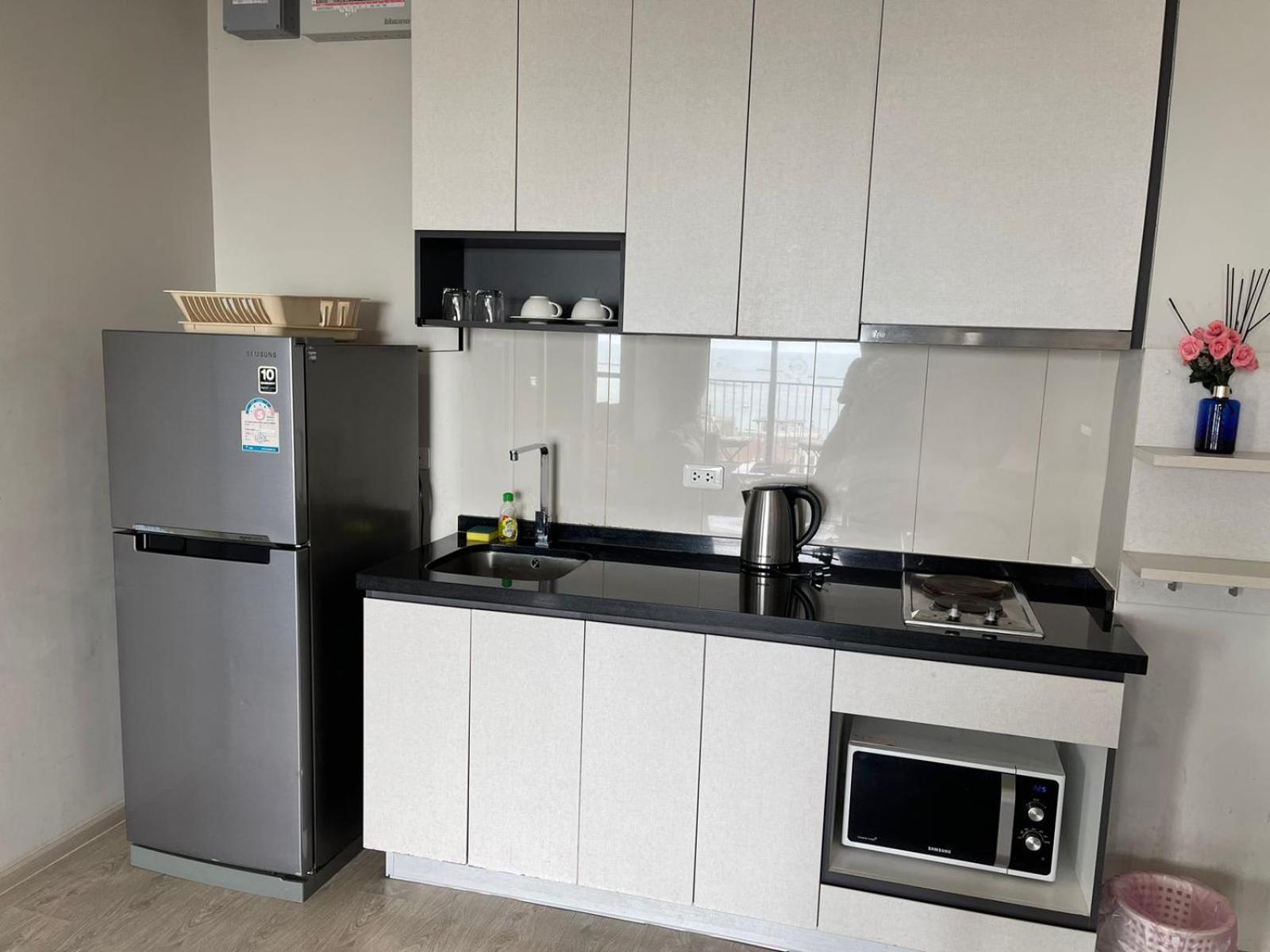 Apartamento The Base Deluxe Pattaya Exterior foto